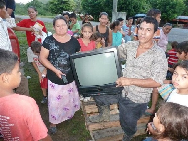 The whole Honduran community will use this television donation.