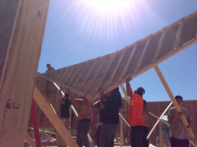 First end truss being placed for our Lakota Home.
